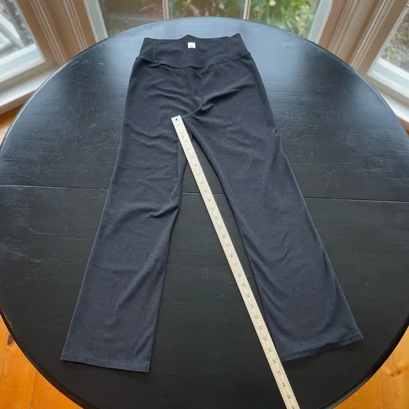 Vuori Mid Rise Elevation Slim Bootcut Leggings Pants XS Black Heather - Picture 7 of 11